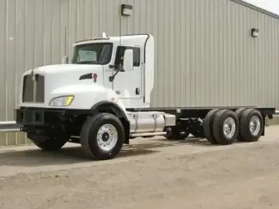 Kenworth T470 Day Cab PX-9 6x4