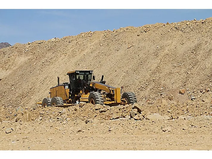 Caterpillar 24M thumbnail 3