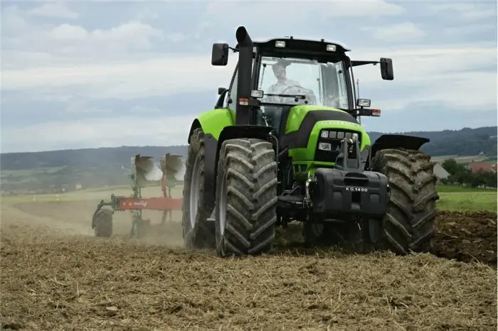 DEUTZ-FAHR Agrotron M 615 Profiline DCR thumbnail 2