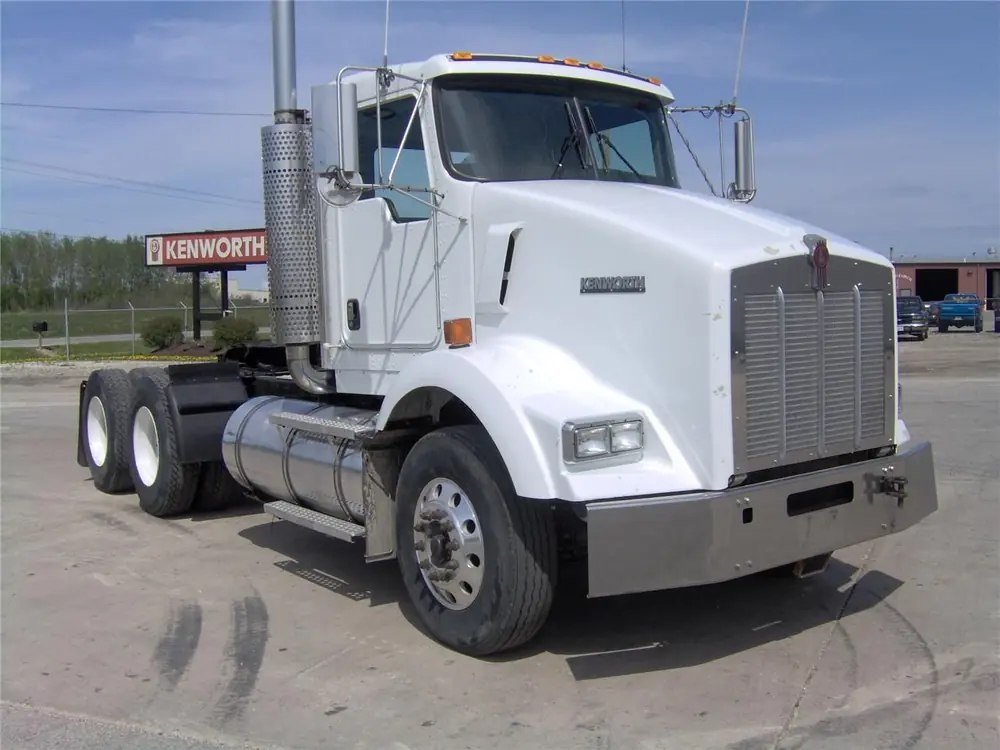 Kenworth T800 Aerocab 38” Flat Top MX13 6x4