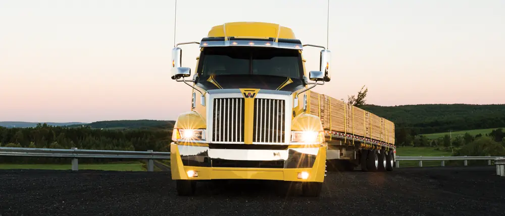 Western Star 5700 XE 40" Stratosphere High Roof Detroit DD13 thumbnail 3