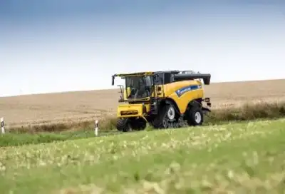 New Holland CX8.90 Tracks