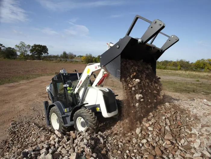 Terex TLB 890