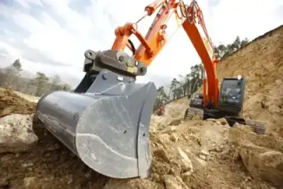 Hitachi ZX 210 LC-3 thumbnail 3