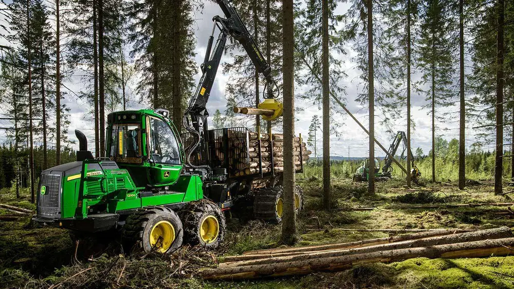 John Deere 1210 G