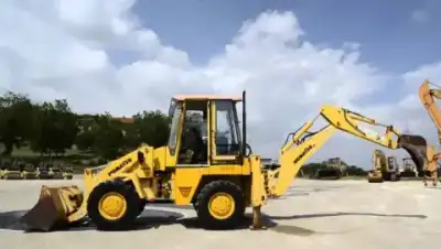 Komatsu WB92A