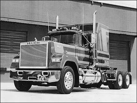 Mack SuperLiner RWL712L CA494 ETAZ673A 4x2 thumbnail 10