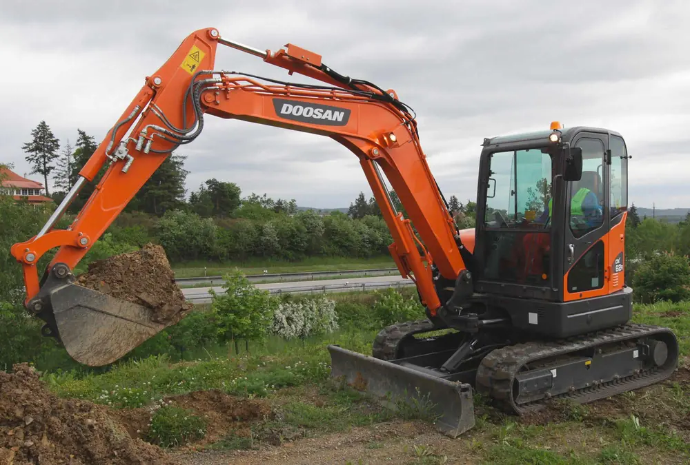 Doosan DX62R-3