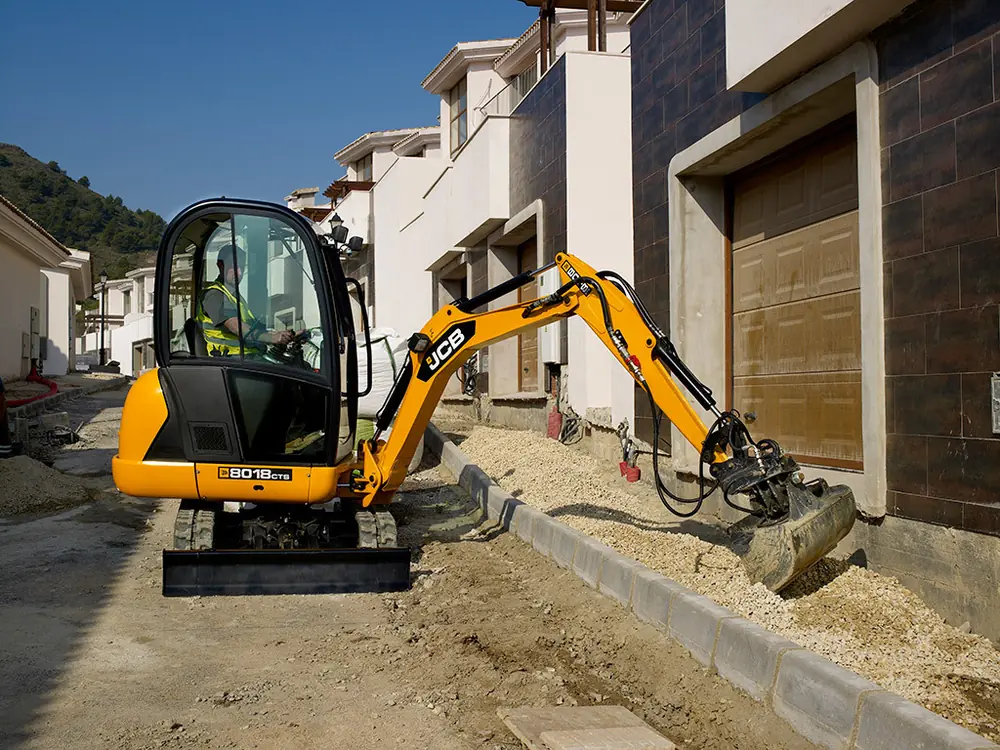 JCB 8018 CTS thumbnail 3