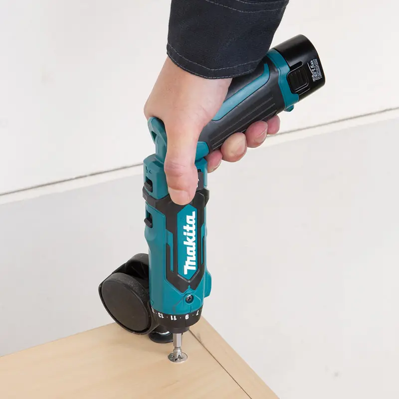 Makita DF012D