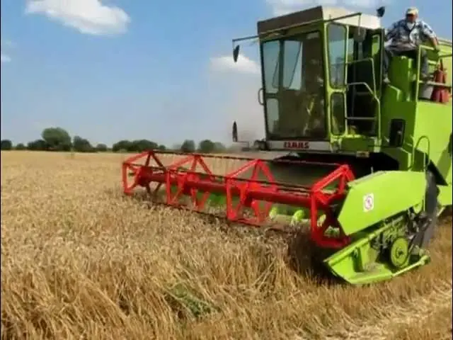 Claas Dominator 100