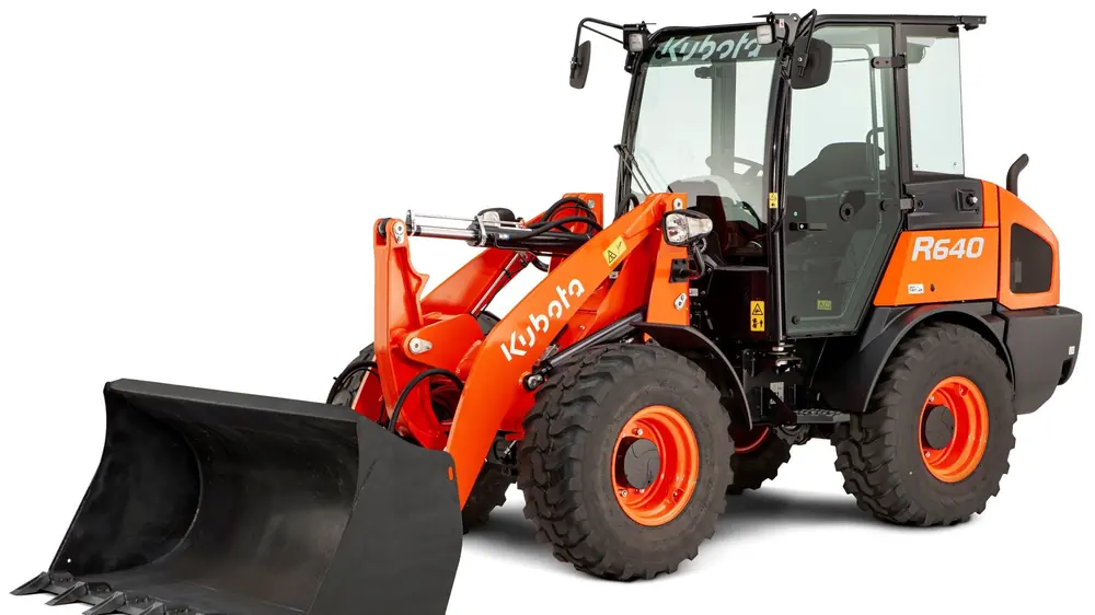 Kubota R640