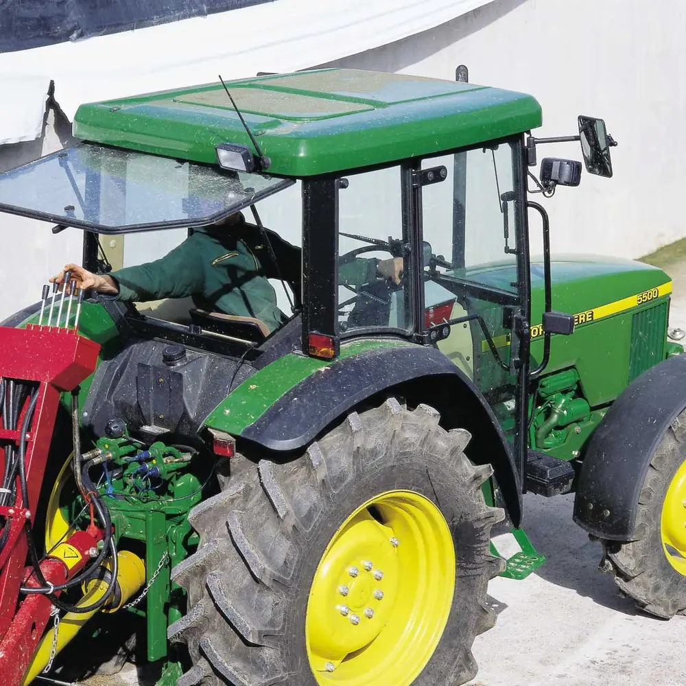 John Deere 5500 N