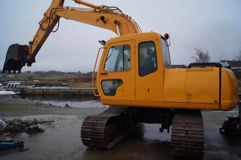 Hyundai R 130 LC