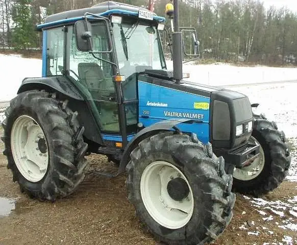 Valtra 700-2