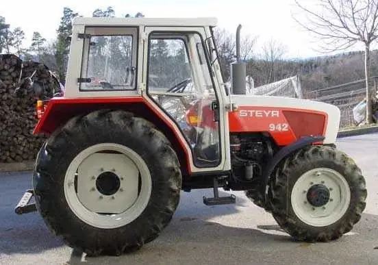 Steyr 942 Kompakt