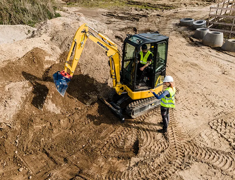 Komatsu PC26MR-5 thumbnail 3