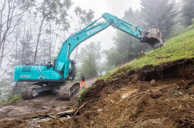 Kobelco SK 260 NLC 10E thumbnail 2