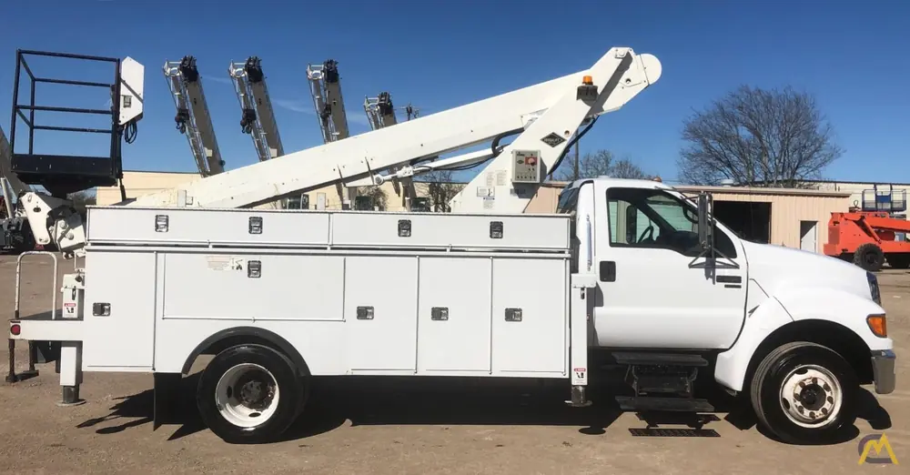 Versalift LT-62-NE