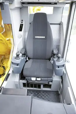 Liebherr LTM 1130-5.1 thumbnail 8