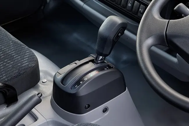 Hino 300 614 LWB 4x2 thumbnail 6