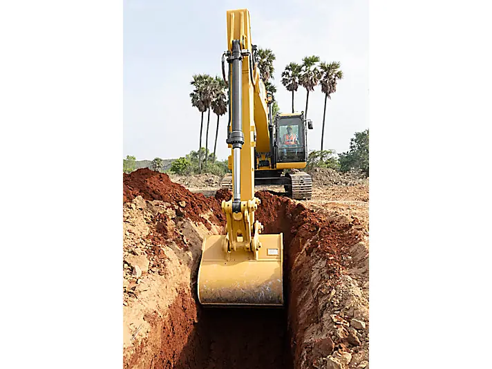 Caterpillar 320D3 thumbnail 4
