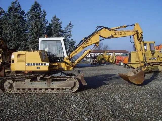 Liebherr R 310B