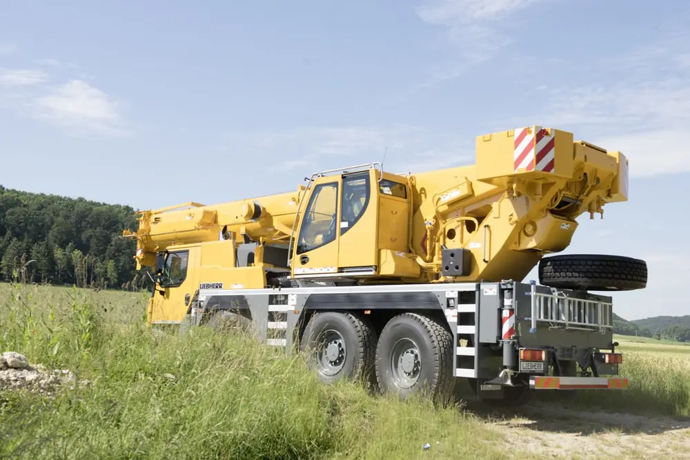 Liebherr LTM 1050-3.1 thumbnail 4