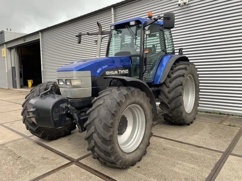 New Holland TM165