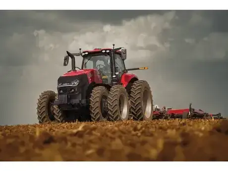 Case IH Magnum 265