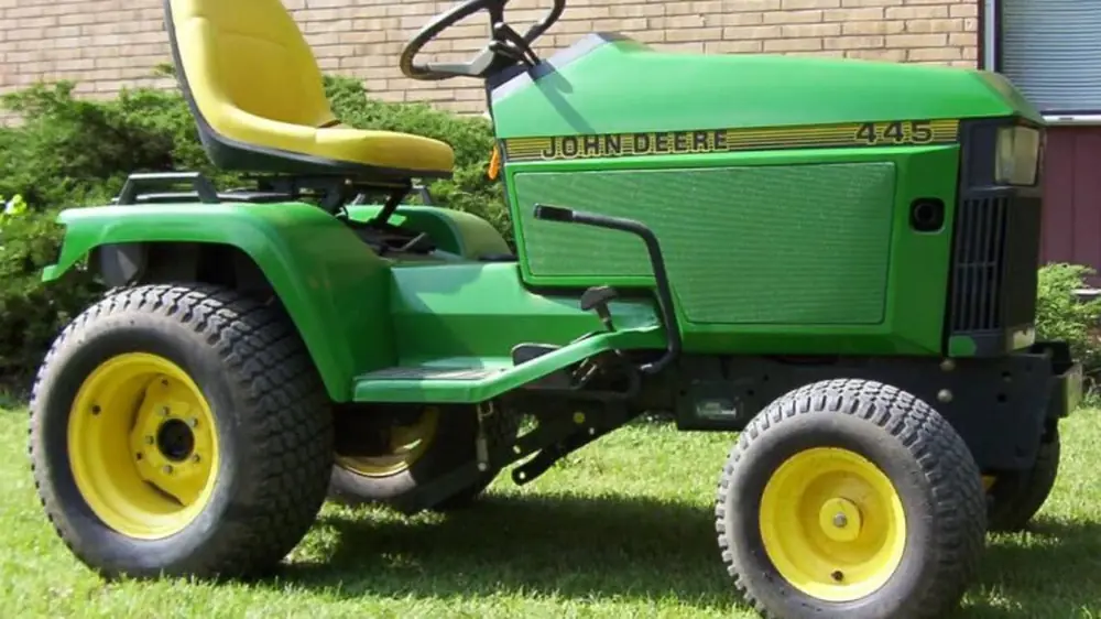 John Deere 445