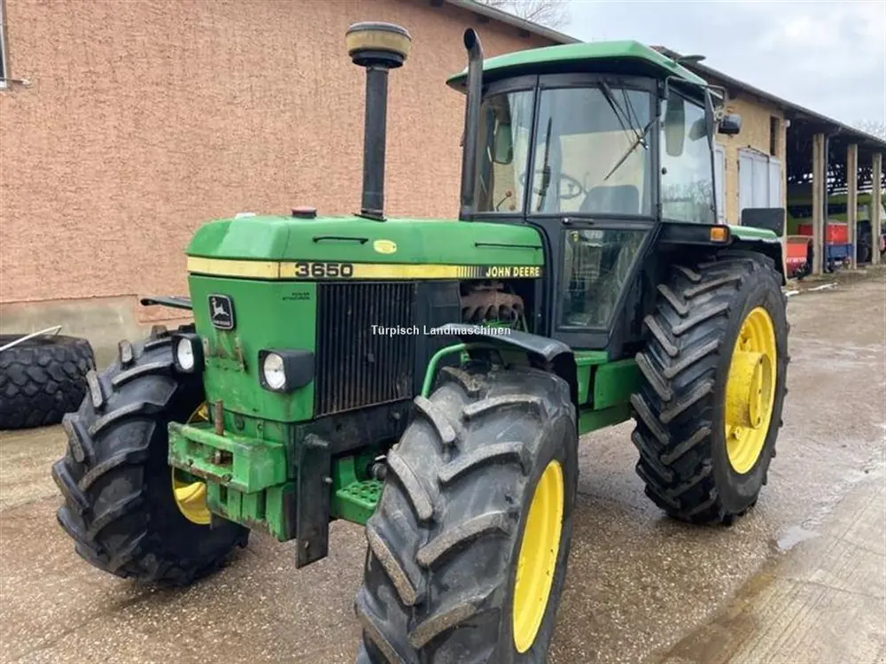 John Deere 3650