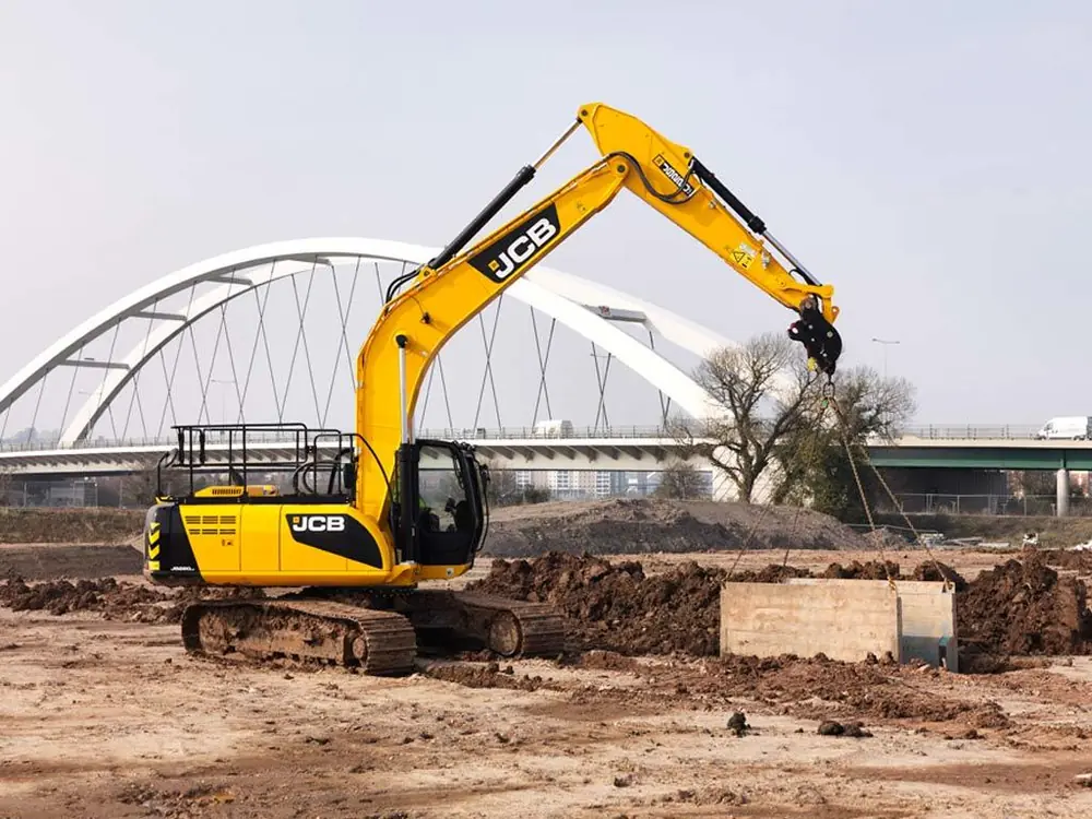 JCB JS220LC thumbnail 2