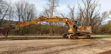 Liebherr P 962