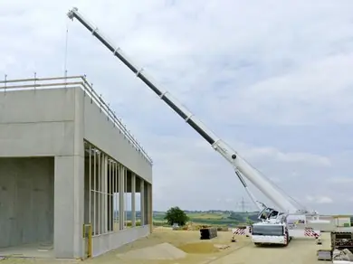 Liebherr LTM 1300-6.2 thumbnail 10