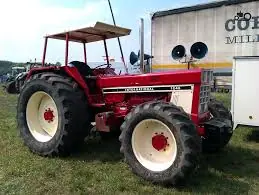 International Harvester 1046