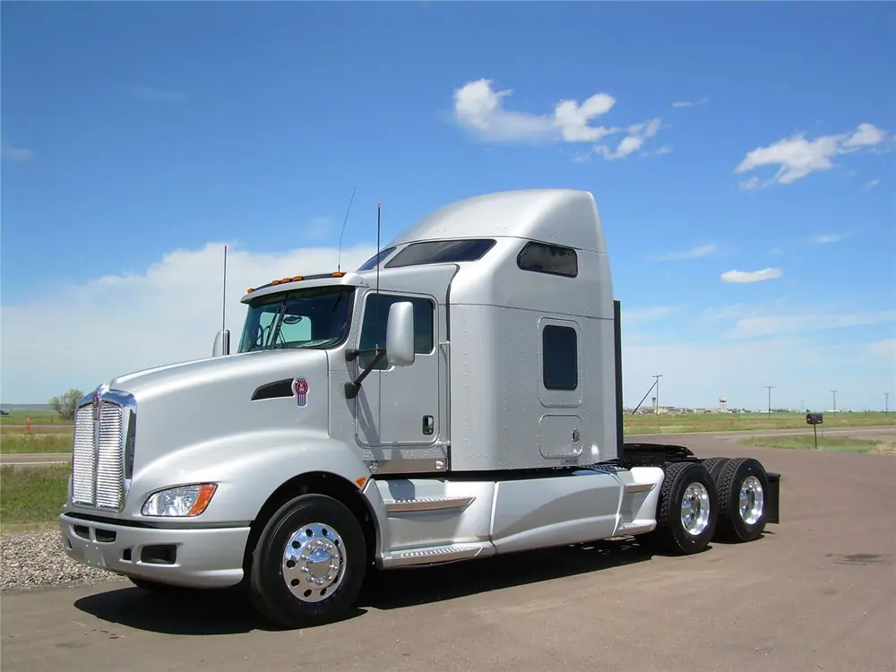 Kenworth T610 1400mm Aero roof MX 15 6x4