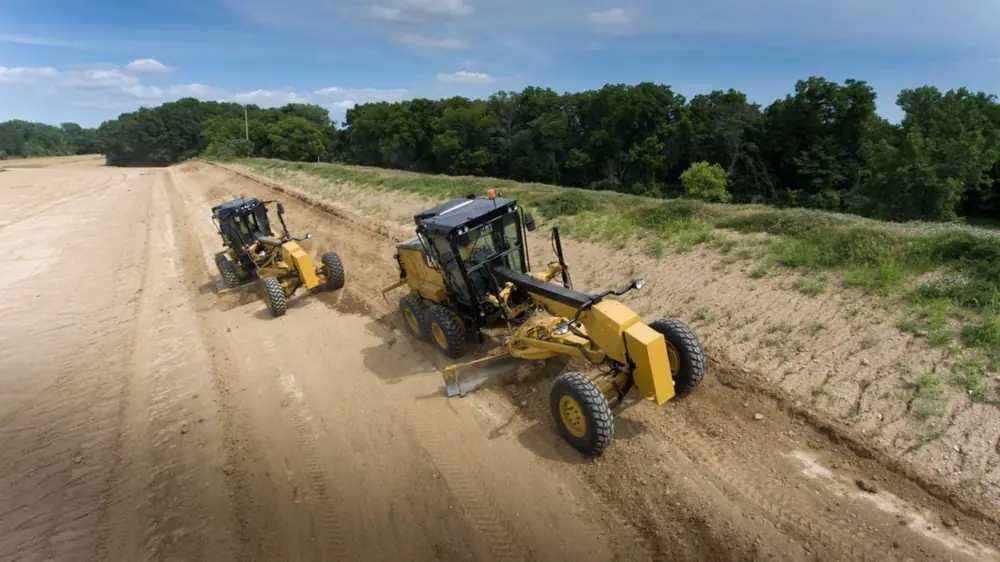 Caterpillar 120 thumbnail 3