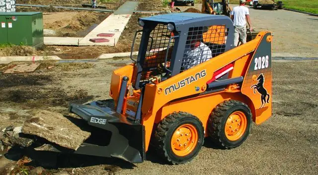Mustang 2026 thumbnail 4