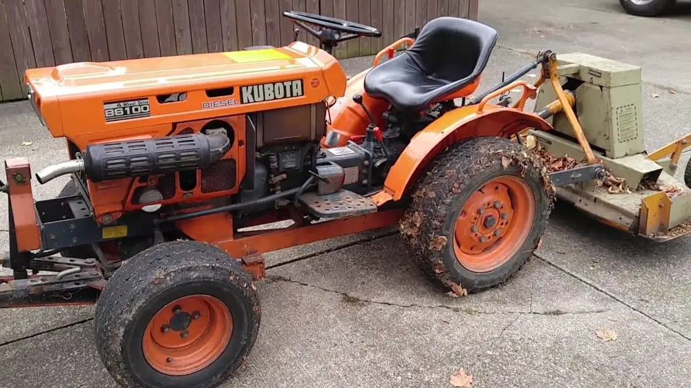 Kubota B6100