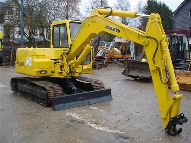 Komatsu PC95