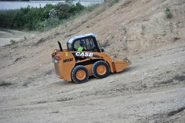 Case SR 150 thumbnail 4