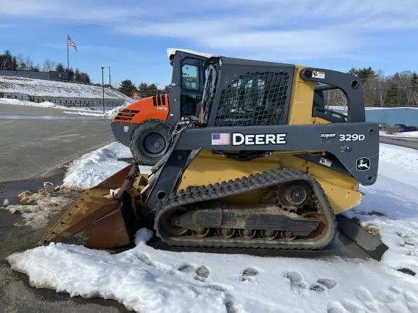 John Deere Construction 329D