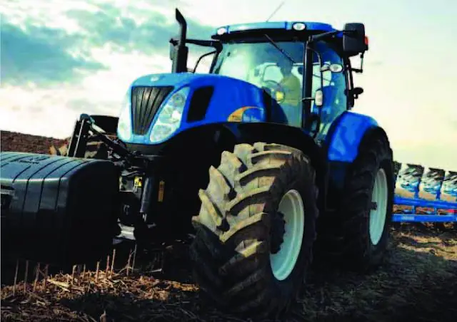 New Holland T 7030 (700)