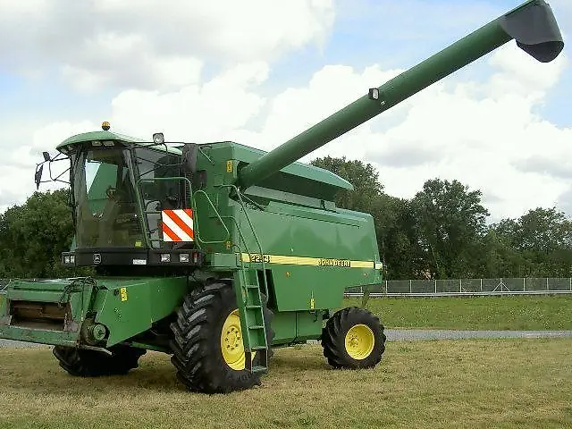 John Deere 2254