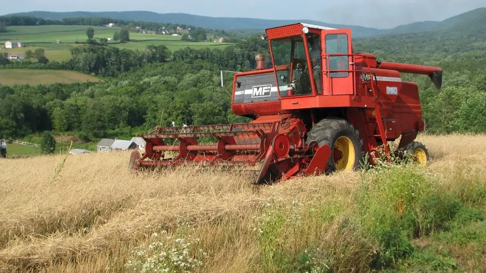 Massey Ferguson 750