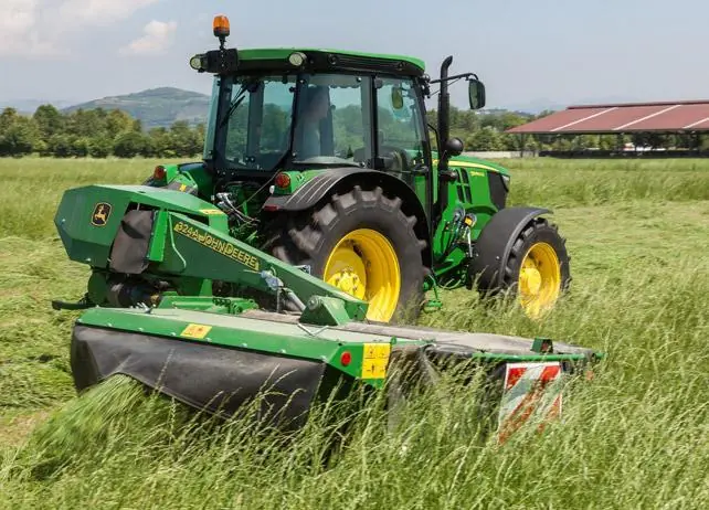 John Deere 324A