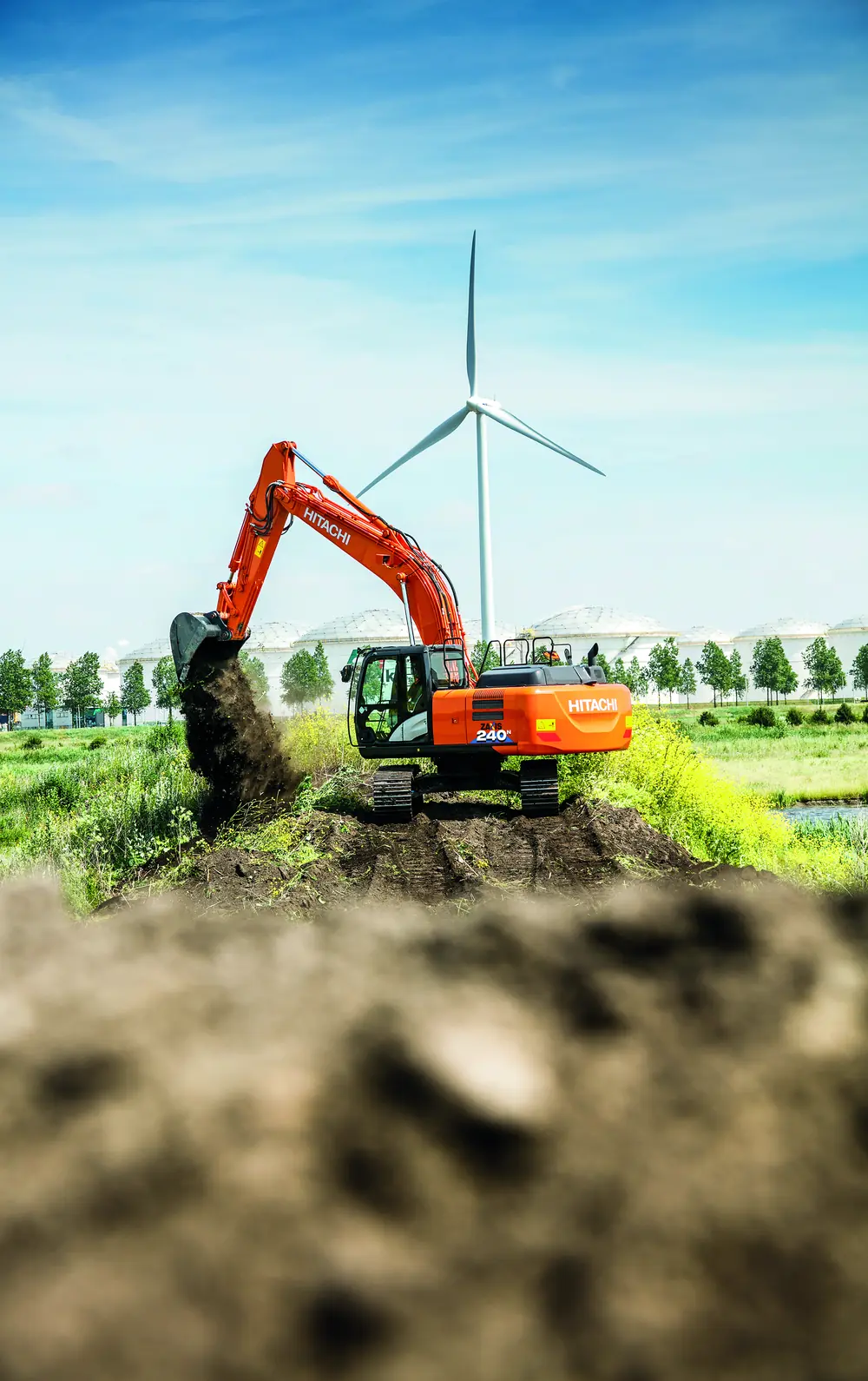 Hitachi ZX240N-6 thumbnail 3