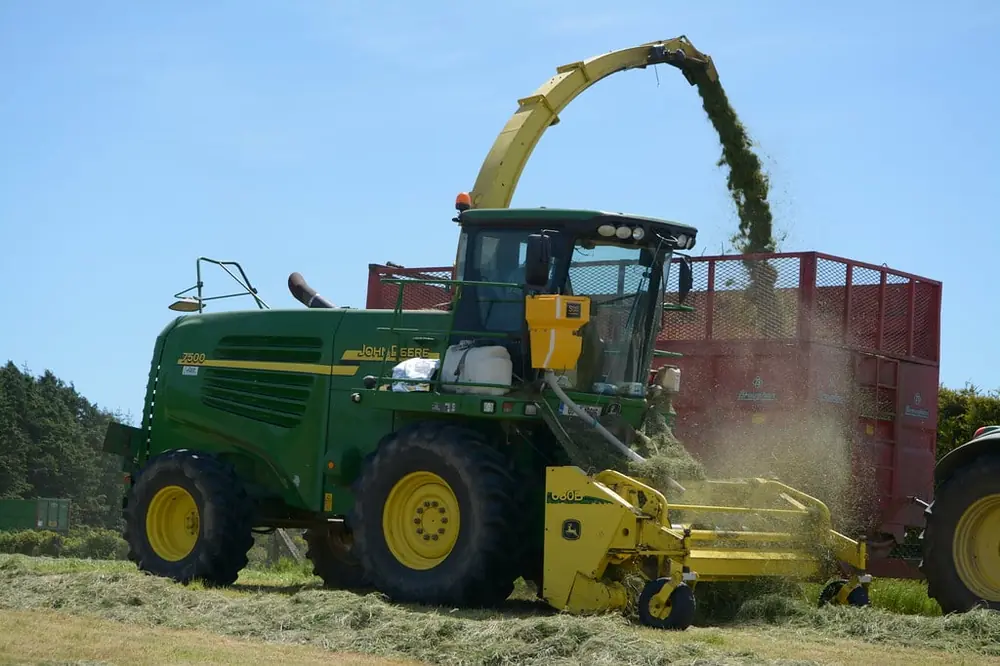 John Deere 7500