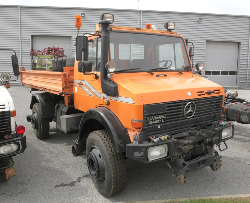 Unimog U 2450
